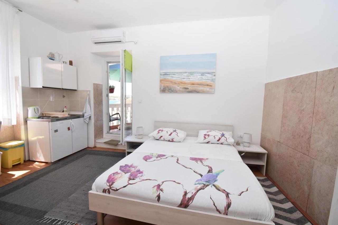 Apartmani Rina Шибеник Экстерьер фото