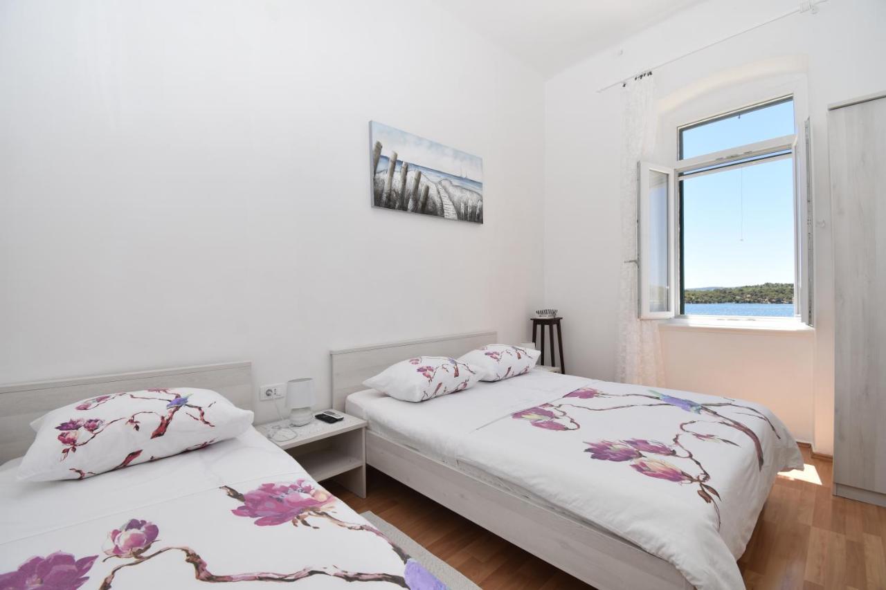 Apartmani Rina Шибеник Экстерьер фото