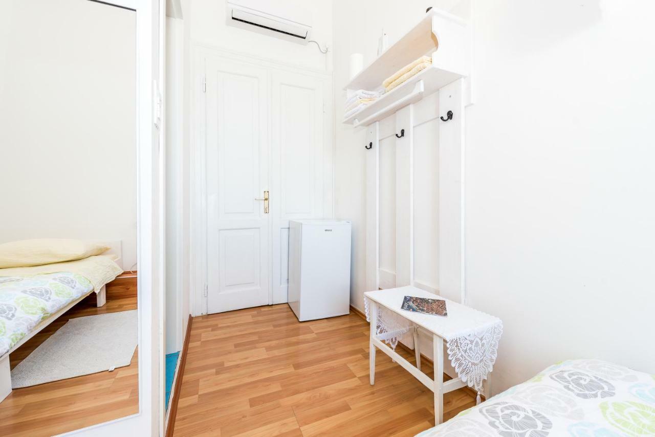 Apartmani Rina Шибеник Экстерьер фото