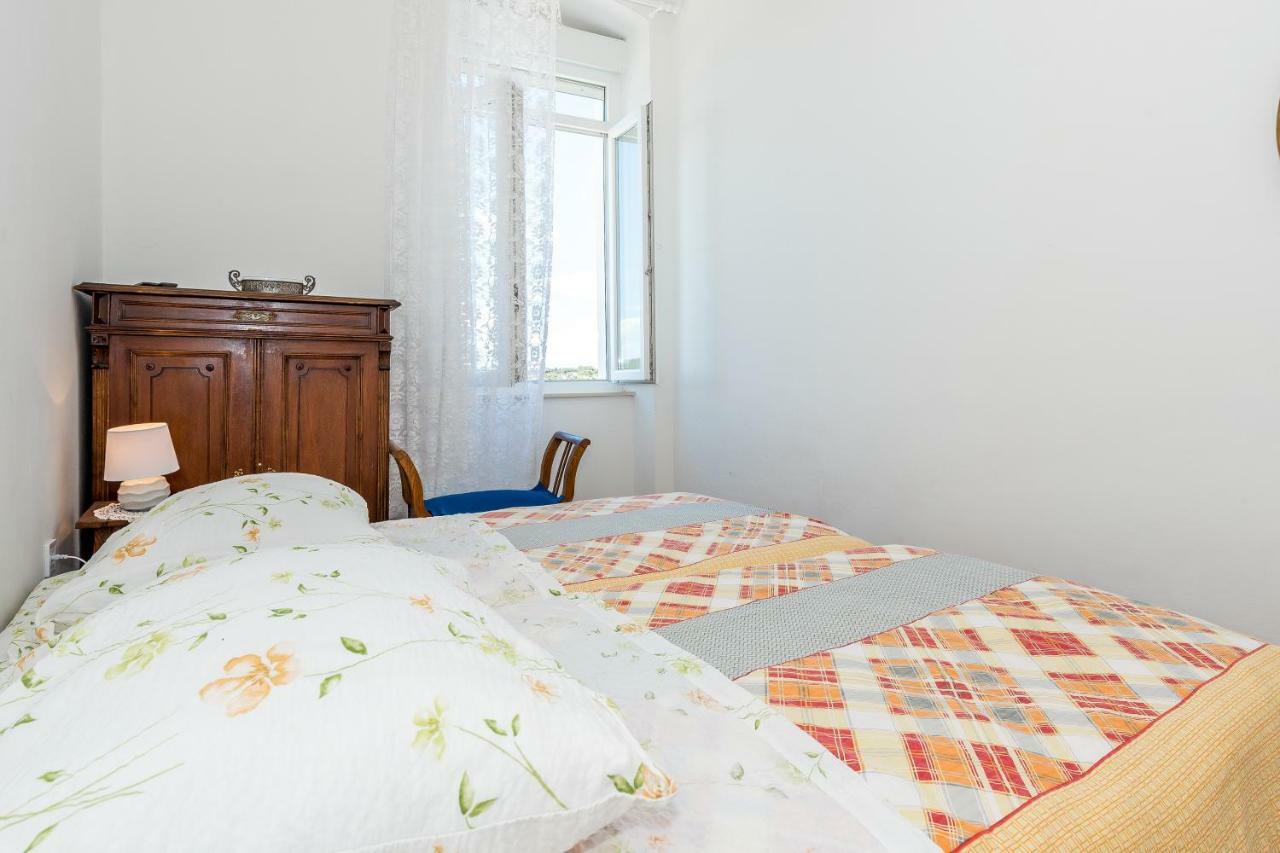 Apartmani Rina Шибеник Экстерьер фото