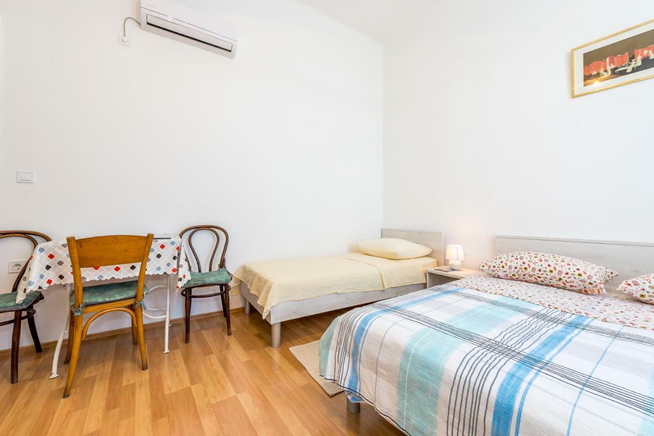 Apartmani Rina Шибеник Экстерьер фото